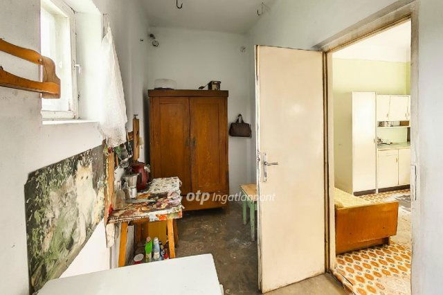 Eladó családi ház, Cereden 15 M Ft, 4 szobás