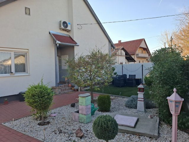 Eladó családi ház, Üllőn 149.5 M Ft, 5 szobás