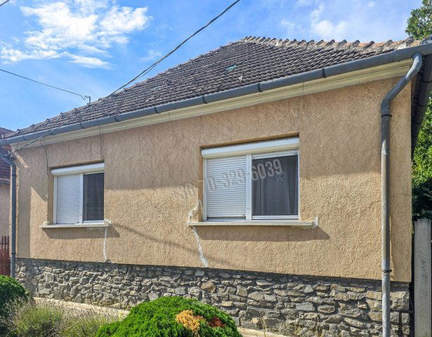 Eladó családi ház, Csepregen 34.9 M Ft, 3 szobás