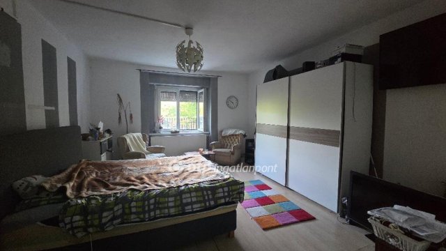 Eladó családi ház, Daruszentmiklóson 11.9 M Ft, 2 szobás