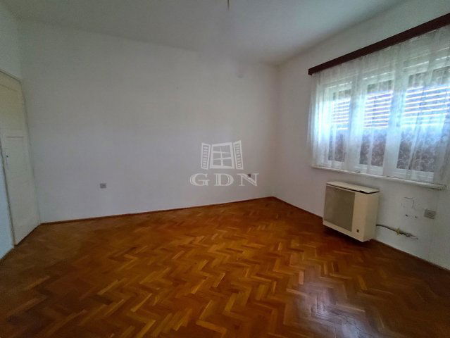 Eladó családi ház, Kistarcsán 68 M Ft, 2 szobás