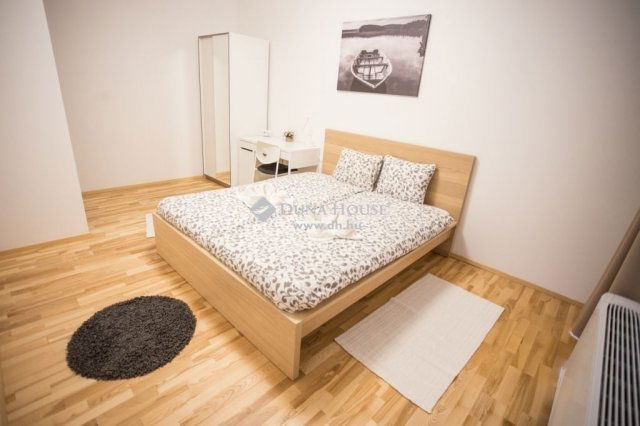 Eladó téglalakás, Budapesten, VII. kerületben 139 M Ft, 3 szobás