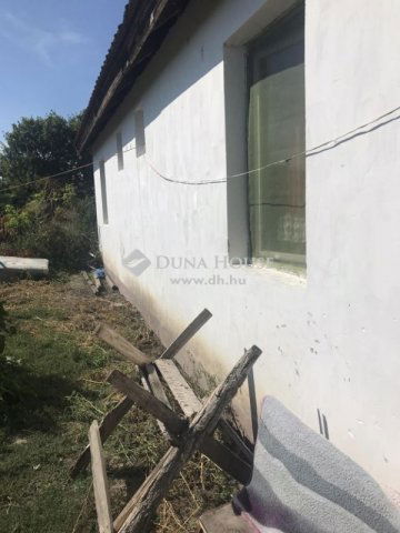 Eladó családi ház, Törtelen 35.9 M Ft, 5 szobás