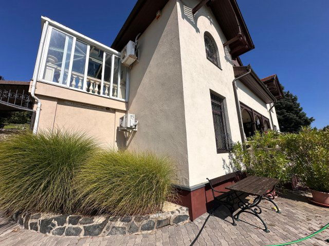 Eladó családi ház, Balatongyörökön 980 M Ft, 10+2 szobás