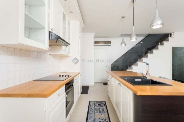 Eladó téglalakás, Kecskeméten 129.99 M Ft, 4 szobás