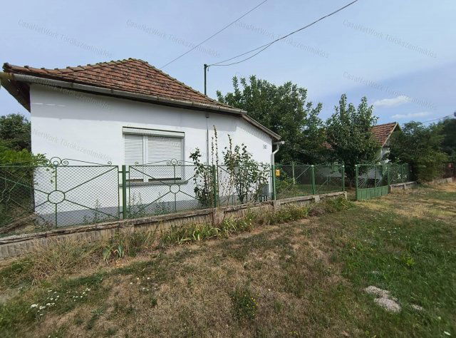 Eladó családi ház, Tiszaroffon 12.9 M Ft, 3 szobás