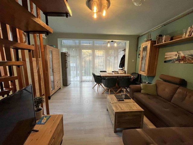 Eladó nyaraló, Balatonfenyvesen 94.9 M Ft, 3+1 szobás