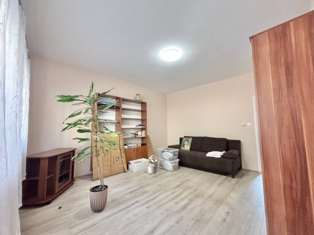 Eladó téglalakás, Pécsett 51 M Ft, 2 szobás
