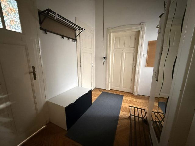 Eladó téglalakás, Budapesten, IX. kerületben, Bakáts téren