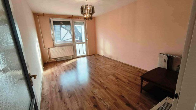 Eladó panellakás, Debrecenben, Füredi úton 63.49 M Ft, 2 szobás