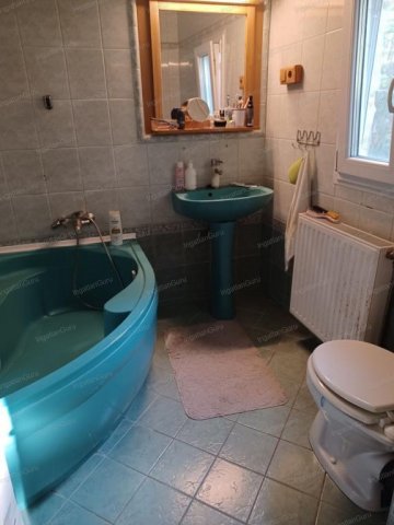 Eladó családi ház, Helvécián 47.8 M Ft, 2 szobás