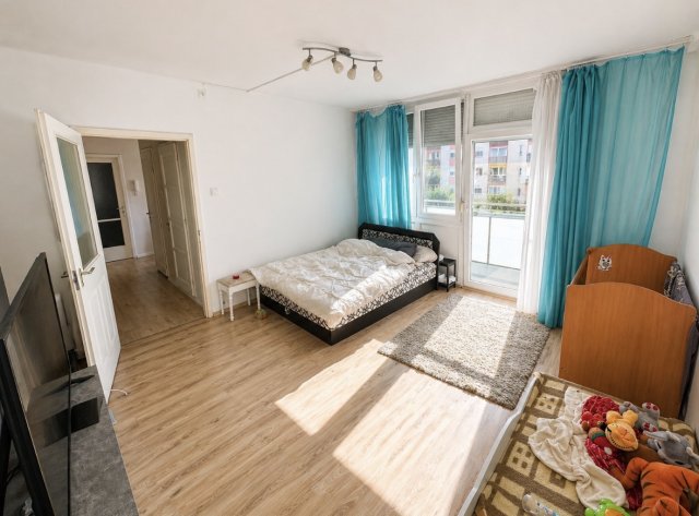 Eladó panellakás, Kiskunfélegyházán 37.9 M Ft, 2 szobás
