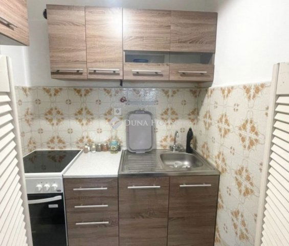 Eladó családi ház, Szentendrén 110 M Ft, 4 szobás