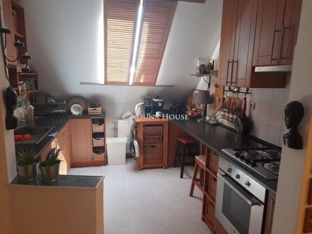 Eladó téglalakás, Szegeden 71 M Ft, 3 szobás