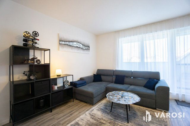 Eladó téglalakás, Győrött 94.9 M Ft, 3 szobás