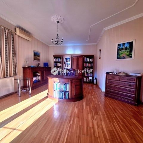 Eladó családi ház, Budakeszin 244 M Ft, 4 szobás