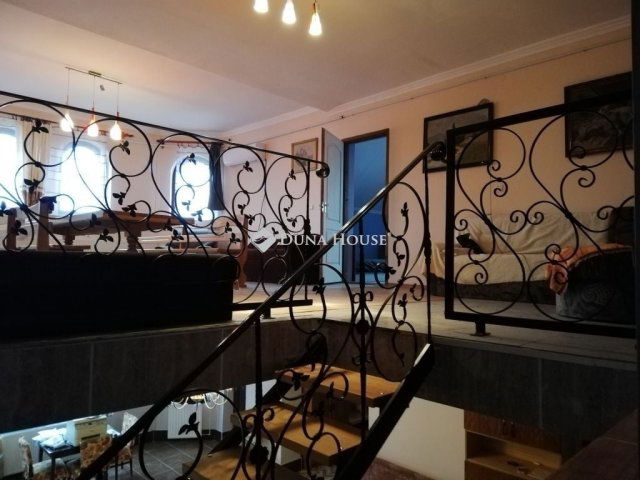 Eladó családi ház, Miskolcon 140 M Ft, 10 szobás