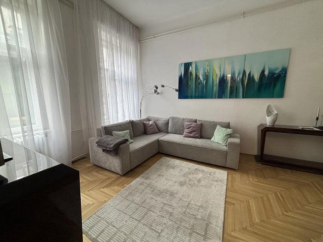 Eladó téglalakás, Budapesten, VI. kerületben, Ó utcában