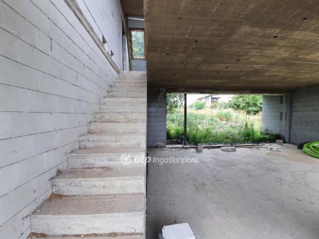 Eladó ikerház, Szentendrén 359 M Ft, 5 szobás