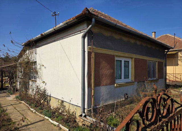 Eladó családi ház, Rakamazon 14.9 M Ft, 2 szobás