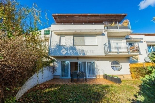 Eladó téglalakás, Budapesten, III. kerületben 122.9 M Ft