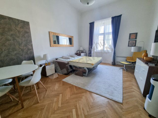 Kiadó téglalakás, albérlet, VI. kerületben, Andrássy úton