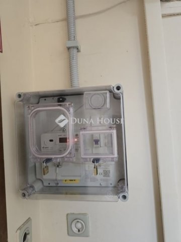 Eladó panellakás, Pécsett 47.9 M Ft, 2 szobás