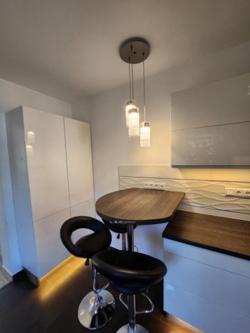 Eladó családi ház, Érden 330 M Ft, 7 szobás