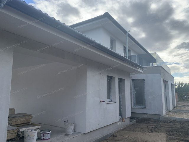 Eladó családi ház, Siófokon 120 M Ft, 3 szobás