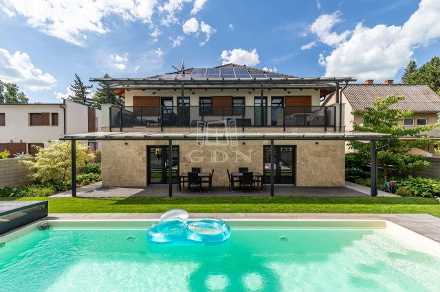 Eladó hotel, Balatonföldváron 395 M Ft, 15 szobás