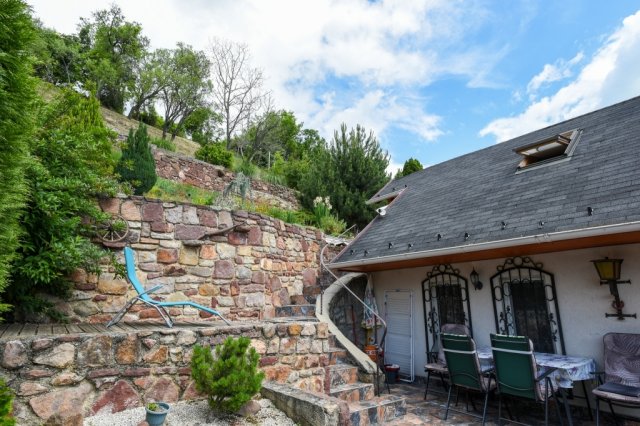 Eladó családi ház, Ábrahámhegyen 124.9 M Ft, 2+2 szobás