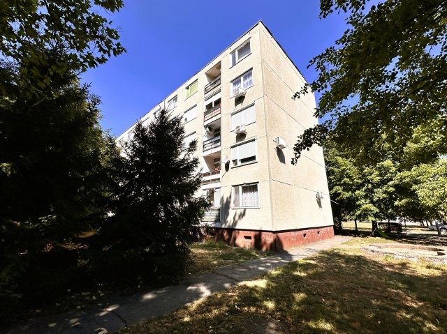 Eladó panellakás, Mezőhegyesen 14.9 M Ft, 2 szobás
