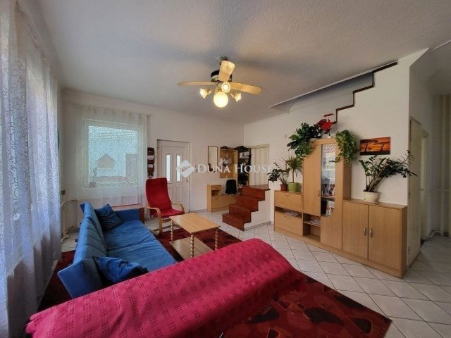 Eladó sorház, Szigetszentmiklóson 87.9 M Ft, 5 szobás