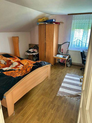 Eladó családi ház, Zámolyon 74 M Ft, 2000 szobás