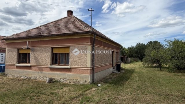 Eladó családi ház, Mesterin 28.5 M Ft, 2 szobás