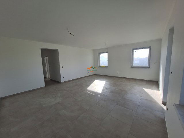 Eladó ikerház, Szigetcsépen 88.9 M Ft, 5 szobás