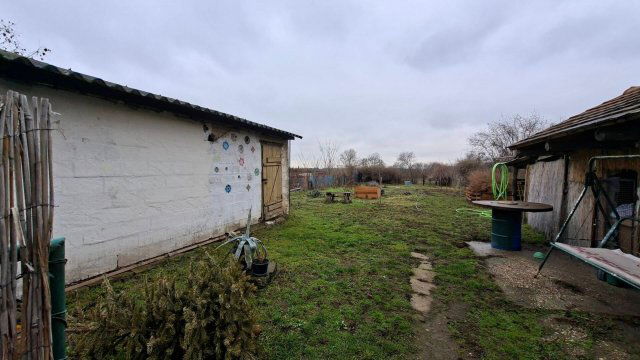 Eladó családi ház, Áporkán 72.9 M Ft, 3 szobás