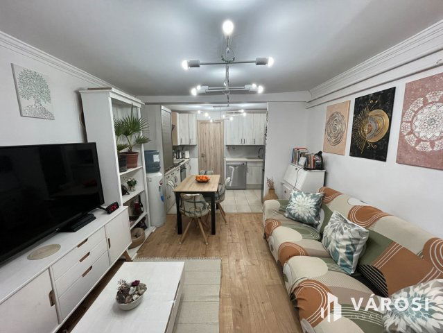 Eladó ikerház, Debrecenben 67.9 M Ft, 3 szobás