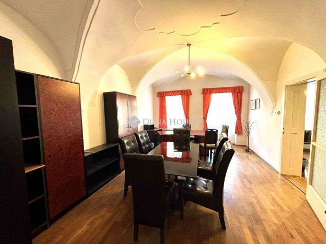 Kiadó téglalakás, albérlet, Mosonmagyaróváron 200 E Ft / hó