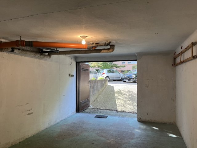 Eladó garázs, Budapesten, IV. kerületben, Izzó utcában 13.9 M Ft