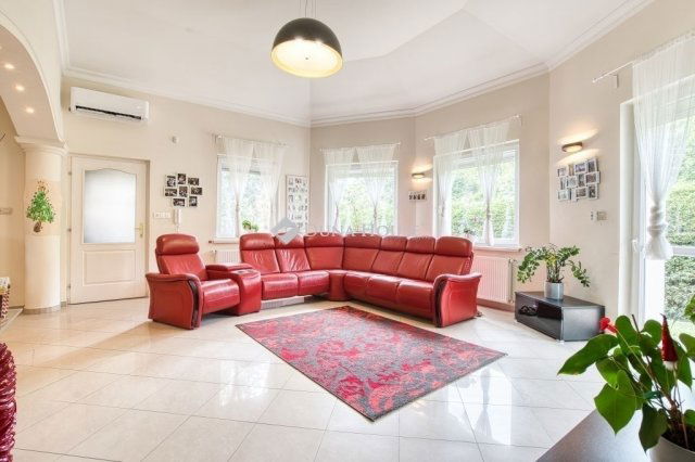 Eladó családi ház, Érden 169.9 M Ft, 6 szobás