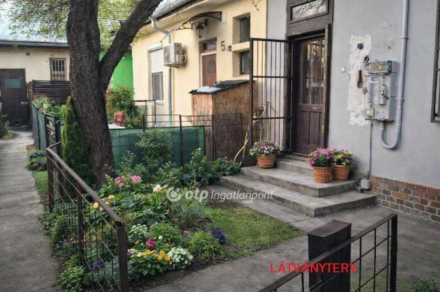 Eladó téglalakás, Budapesten, XVIII. kerületben 35.5 M Ft