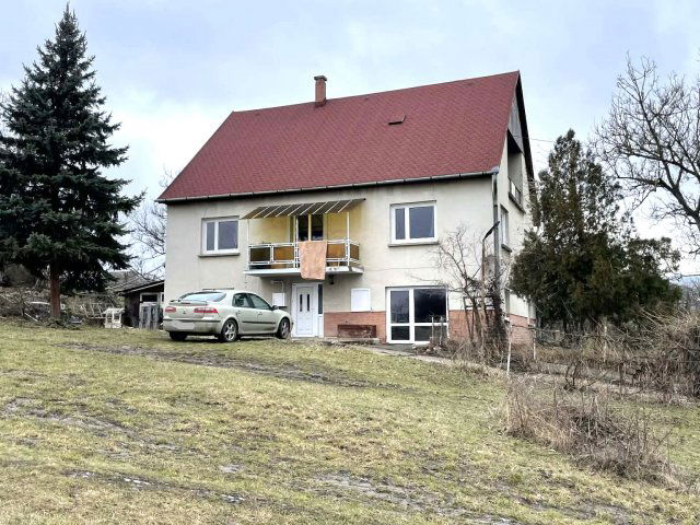 Eladó családi ház, Szokolyán 99.9 M Ft, 6 szobás
