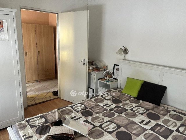 Eladó családi ház, Pécelen 69.5 M Ft, 3 szobás