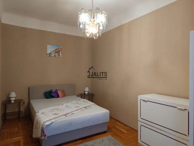 Kiadó téglalakás, albérlet, VIII. kerületben, Rákóczi úton