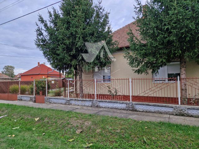 Eladó családi ház, Martfűn 35.5 M Ft, 3 szobás