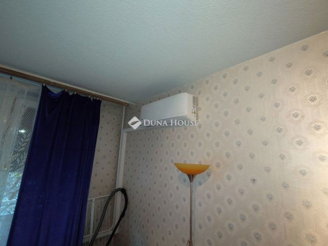 Kiadó panellakás, albérlet, Kecskeméten 130 E Ft / hó, 1 szobás