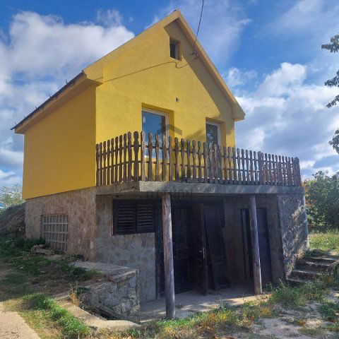 Eladó nyaraló, Balatonszabadiban 26.5 M Ft, 2 szobás