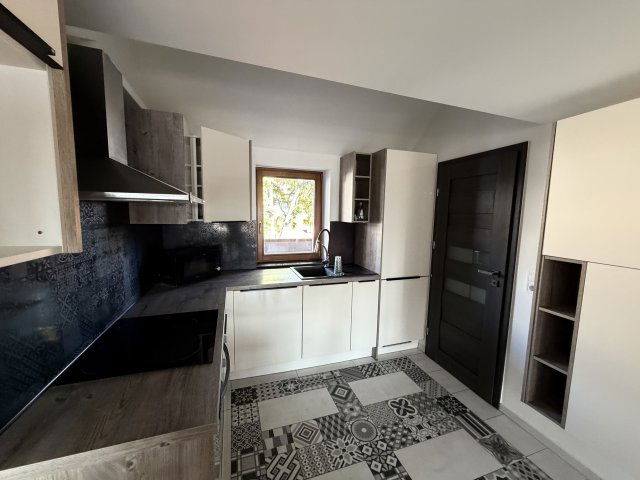 Eladó téglalakás, Pécsett 83.9 M Ft, 2+2 szobás