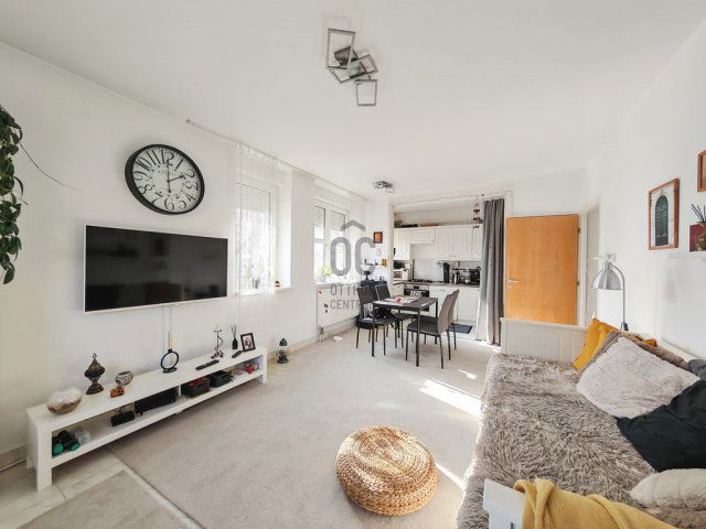 Eladó téglalakás, Székesfehérvárott 72.9 M Ft, 3 szobás